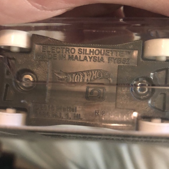 Electro Silhouette - Picture 7 of 8